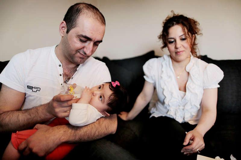 Skickas tillbaka Saffin Kako och Zikel Rasoul fick dottern Lean för sex månader sedan. Nu vill migrationsverket skicka tillbaka Zikel till Irak.