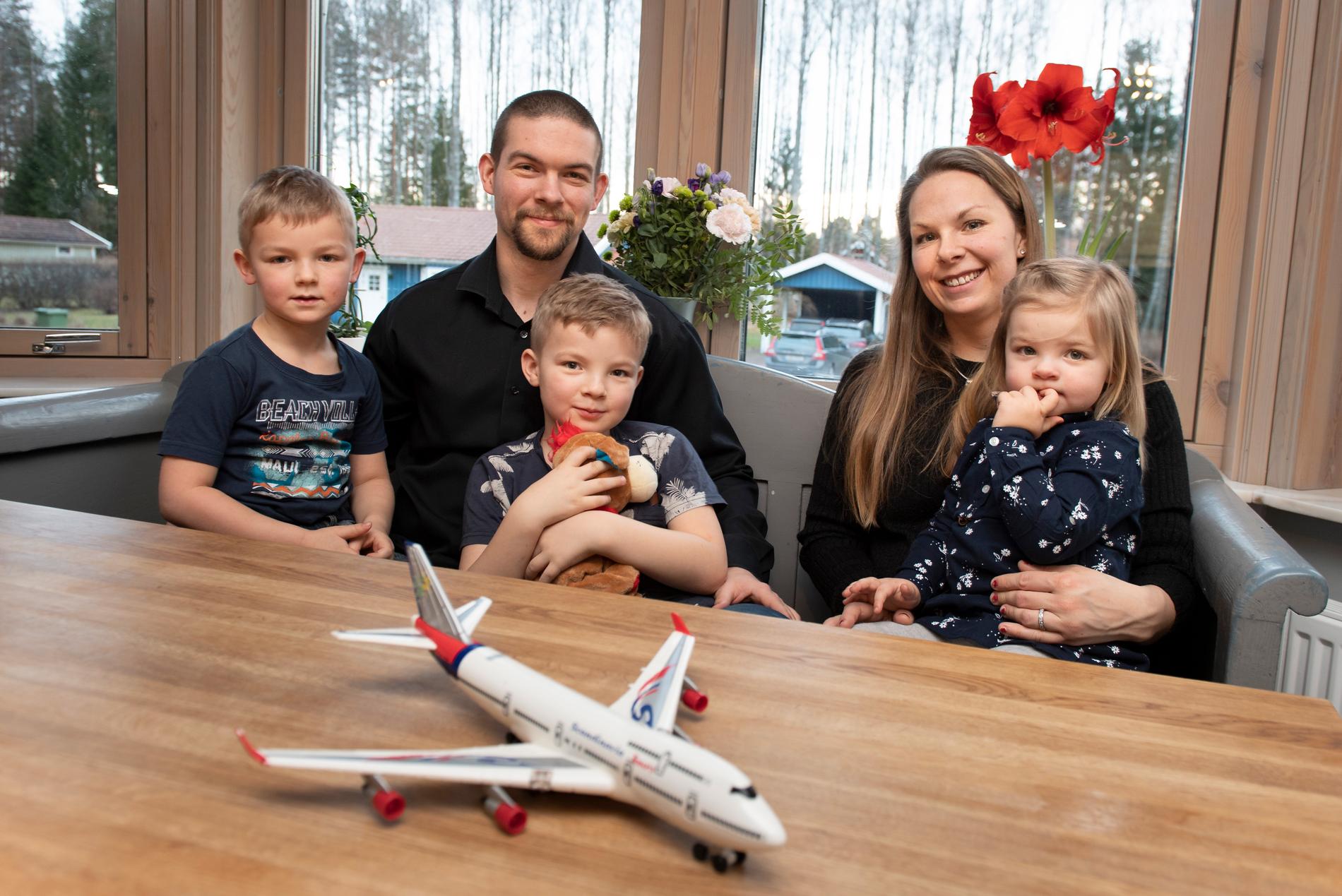 Familjen Eliasson från Forshaga i Värmland är snart ekonomiskt oberoende. 