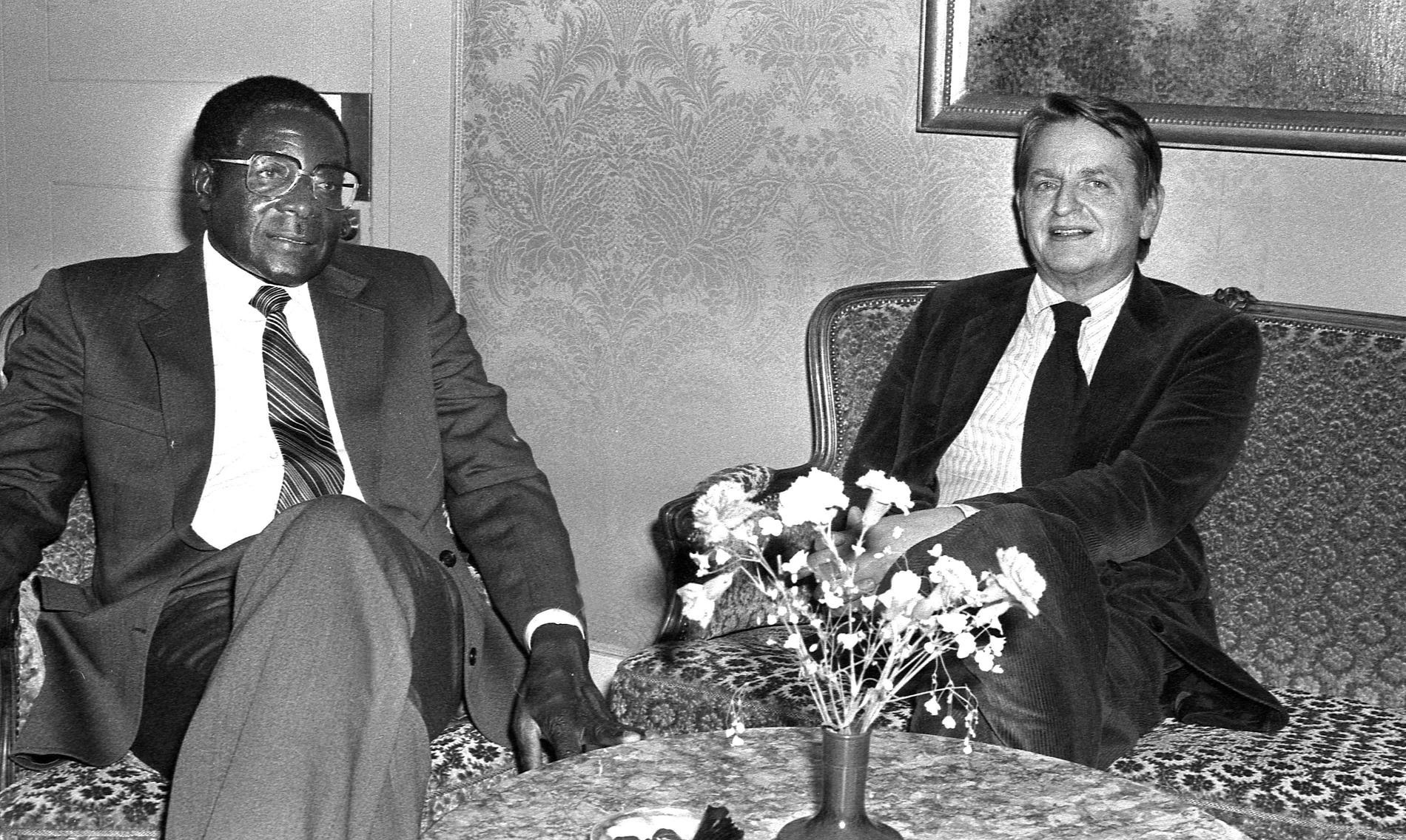 Robert Mugabe och Olof Palme 1981.