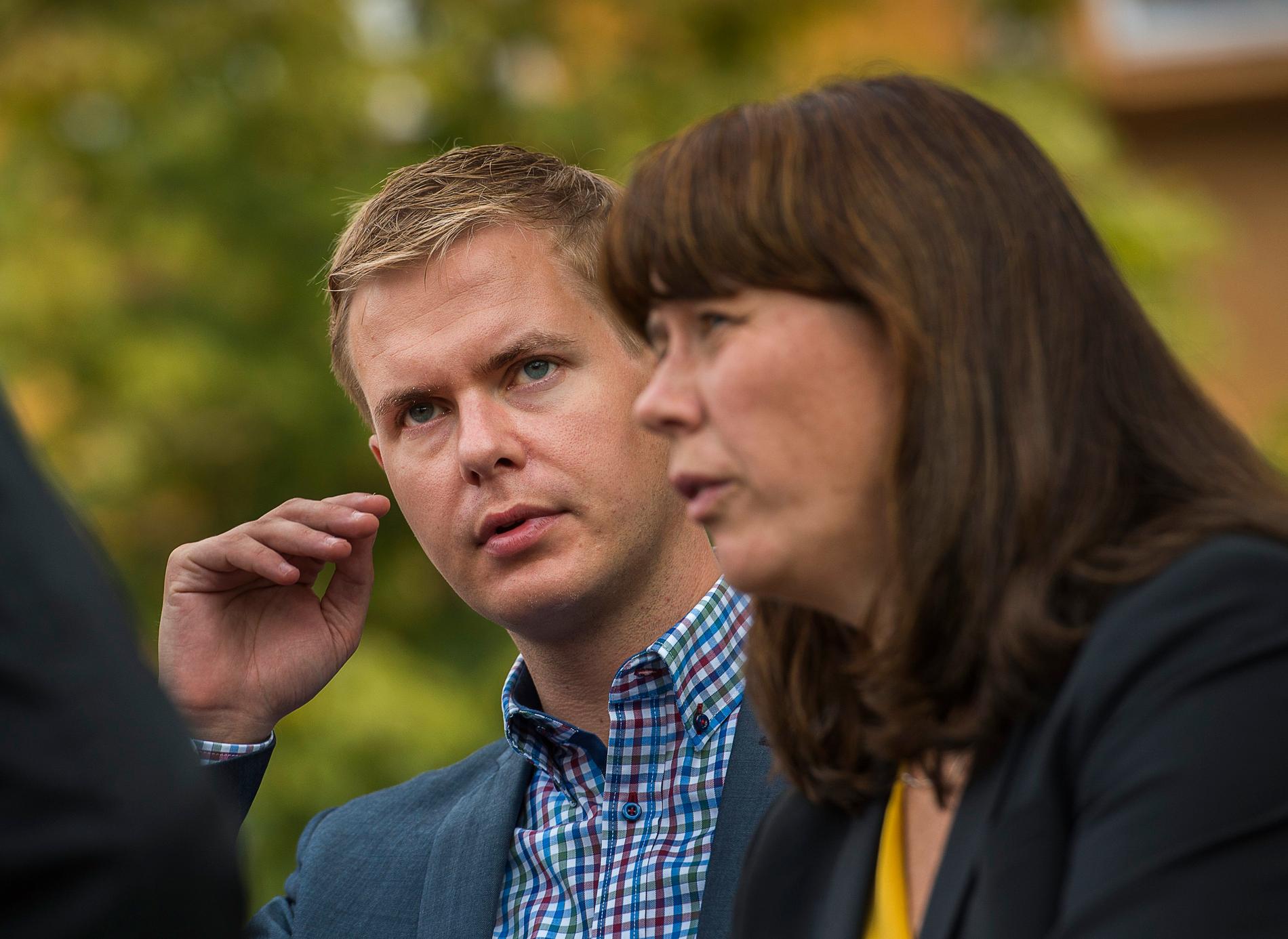 Flera djärva motioner ska behandlas på Miljöpartiets kongress. På bilden: Språkrören Gustav Fridolin och Åsa Romson.