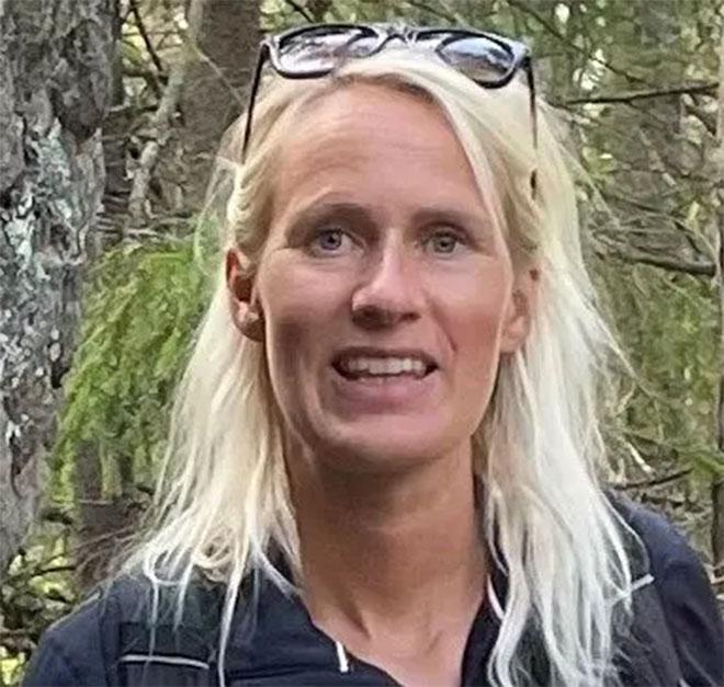 Anette Schrøder, 41, dog i den tragiska olyckan på motorvägsbron. 