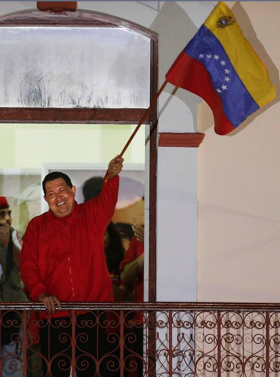 röde presidenten  Hugo Chávez firar segern i presidentvalet den 7 oktober. Chávez har varit Venezuelas president sedan 1999.