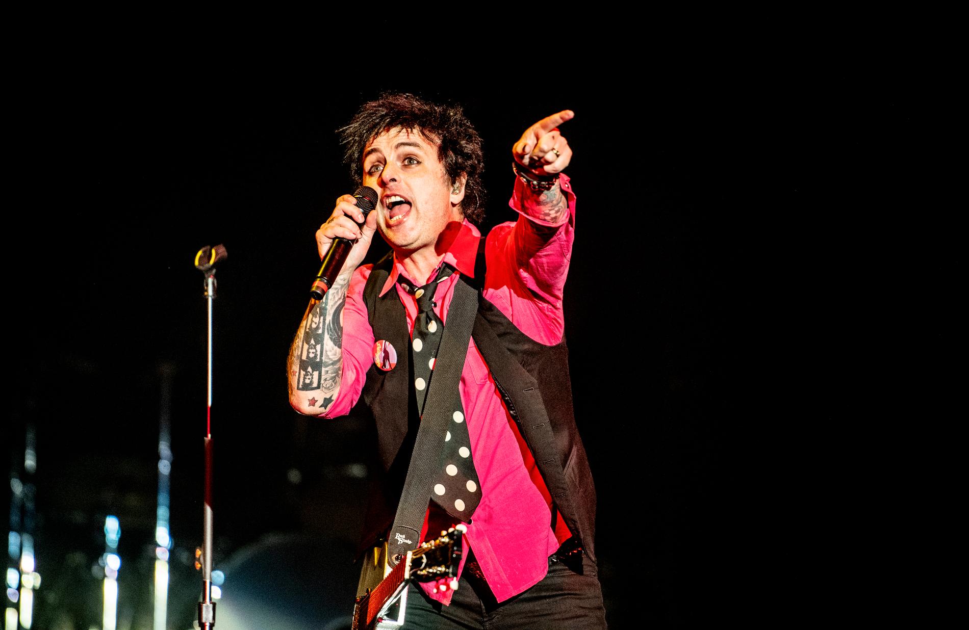 Billie Joe Armstrong och Green Day står för årets första riktigt stora albumsläpp. ”Saviors” släpps 19 januari.