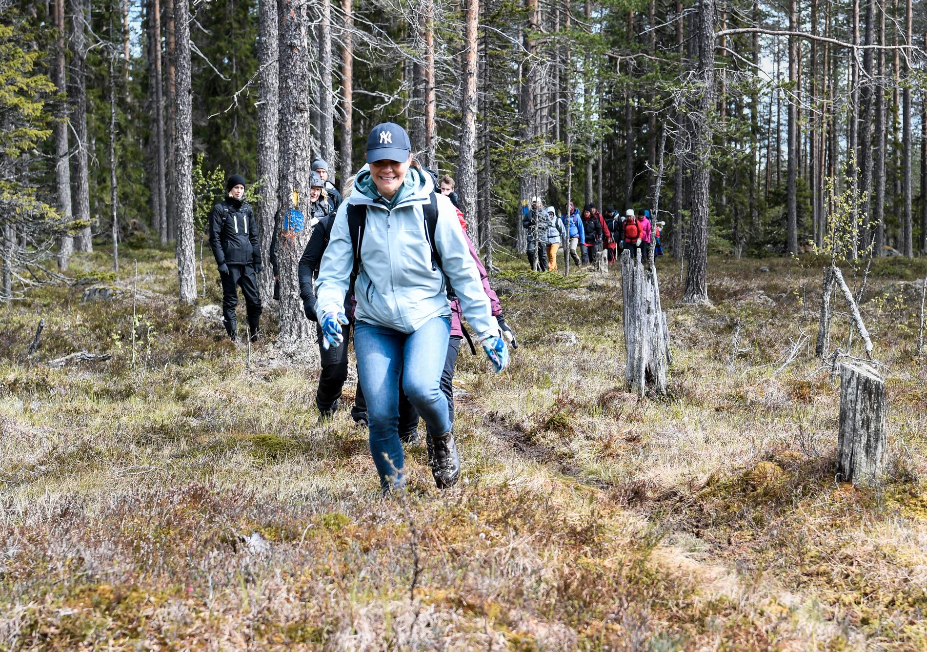 Kronprinsessan Victoria vandrade genom Jämtgavelns naturreservat i Ånge 2019. Nu har Sverige fått ytterligare 131 nya naturreservat. Arkivbild.