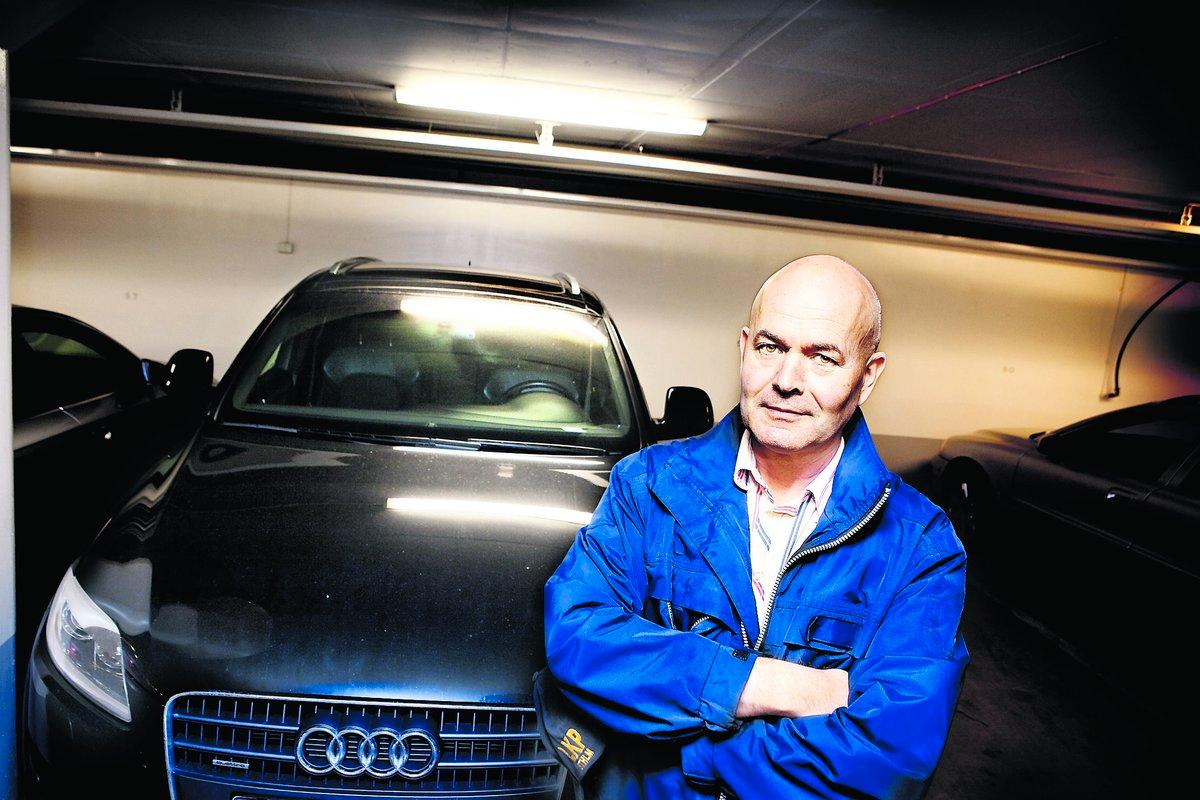 försvinner spårlöst Elektronisk startspärr i bilen är inte längre något som stoppar tjuvarna. Med ny avancerad utrustning kan de programmera nya nycklar, berättar Lars Stervander vid länskriminalen i Stockholm.