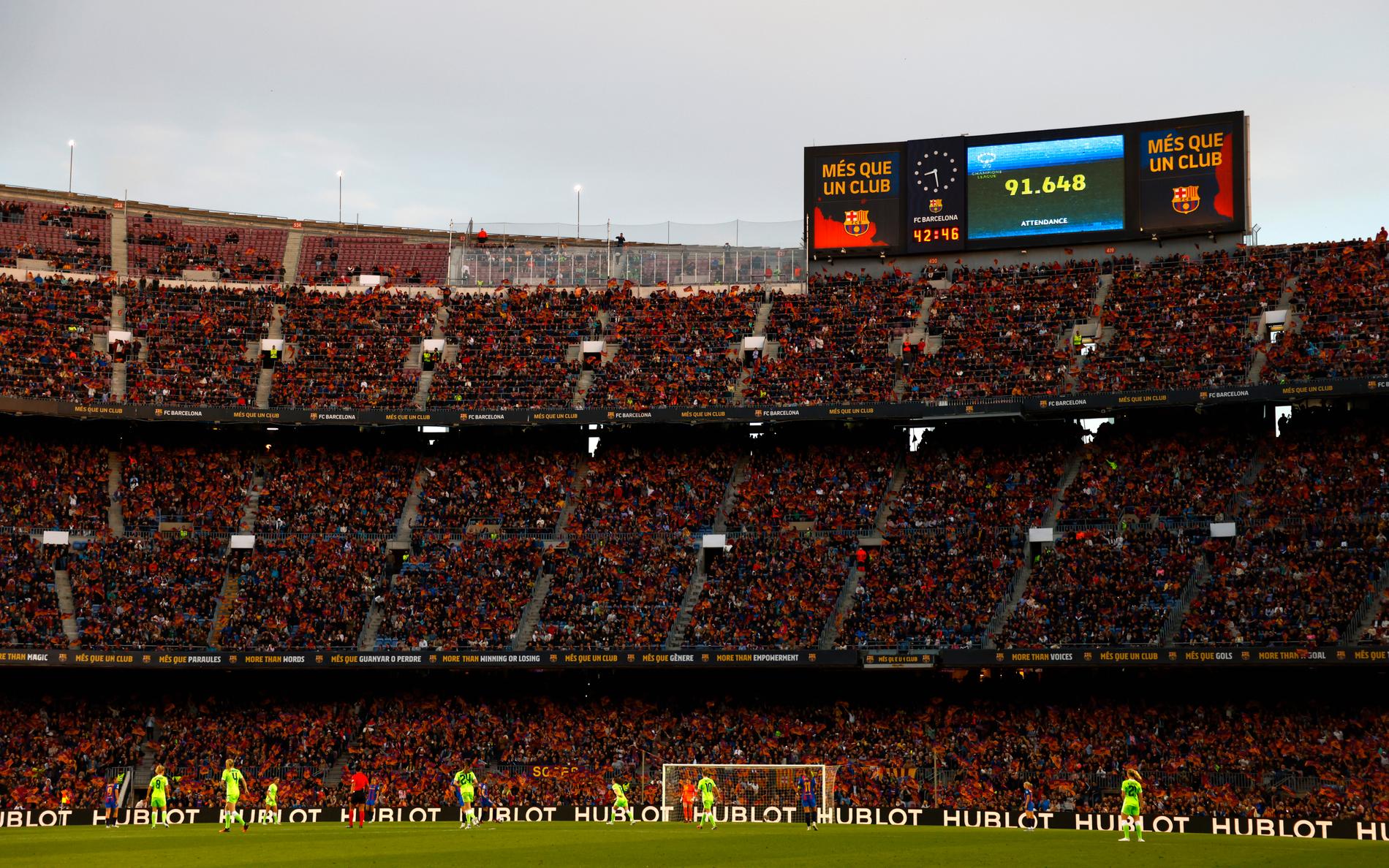 Nästan 92 000 åskådare såg matchen mellan Barcelona och Wolfsburg i april.