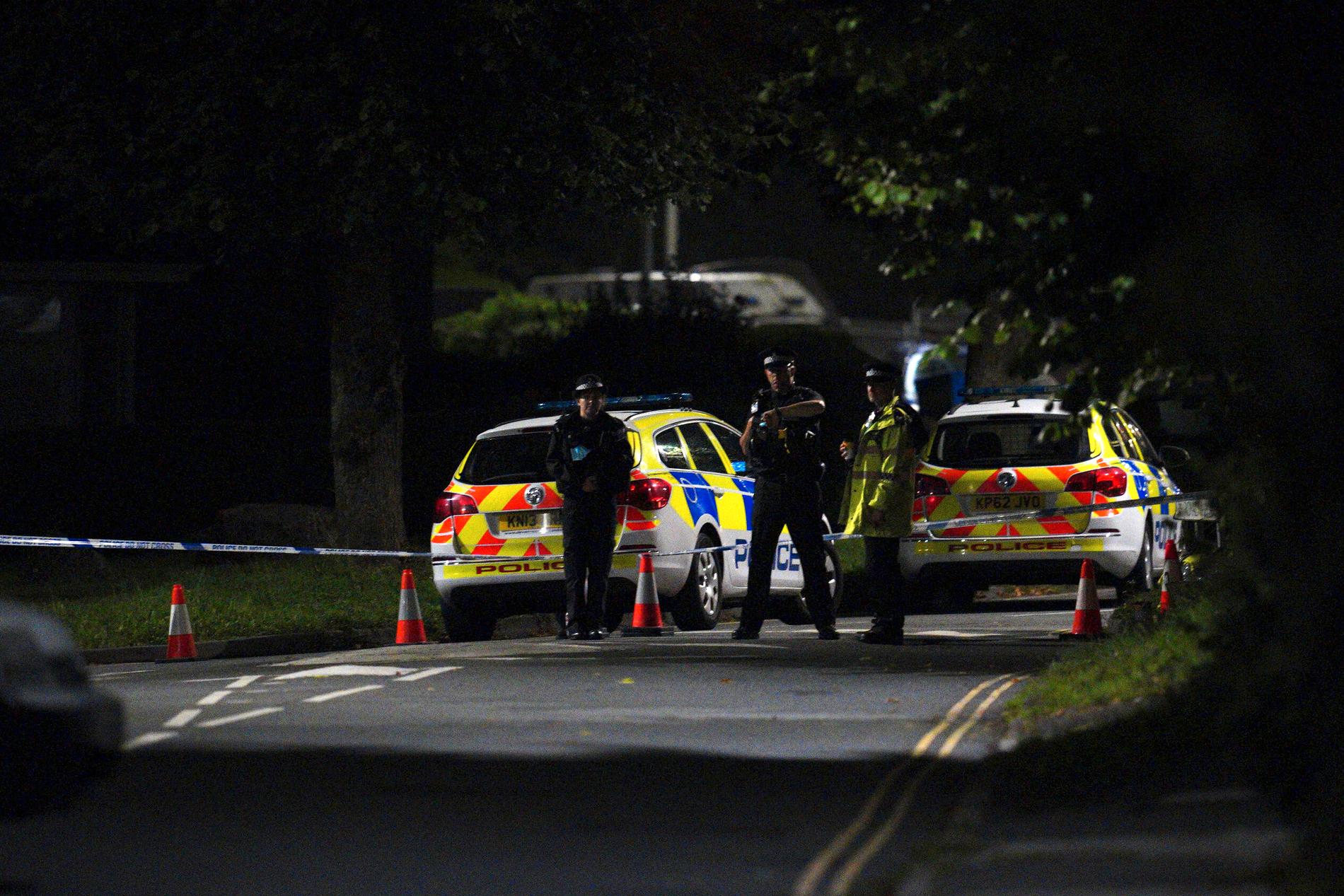 Polisen var ännu under natten kvar bakom avspärrningarna i Plymouth.