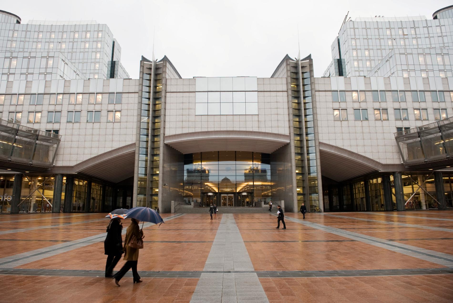 EU-parlamentet sammanträder både i Bryssel (bilden) i Belgien och i Strasbourg i Frankrike. Den 26 maj ska 751 nya ledamöter väljas, 20 av dem svenska. Arkivbild.