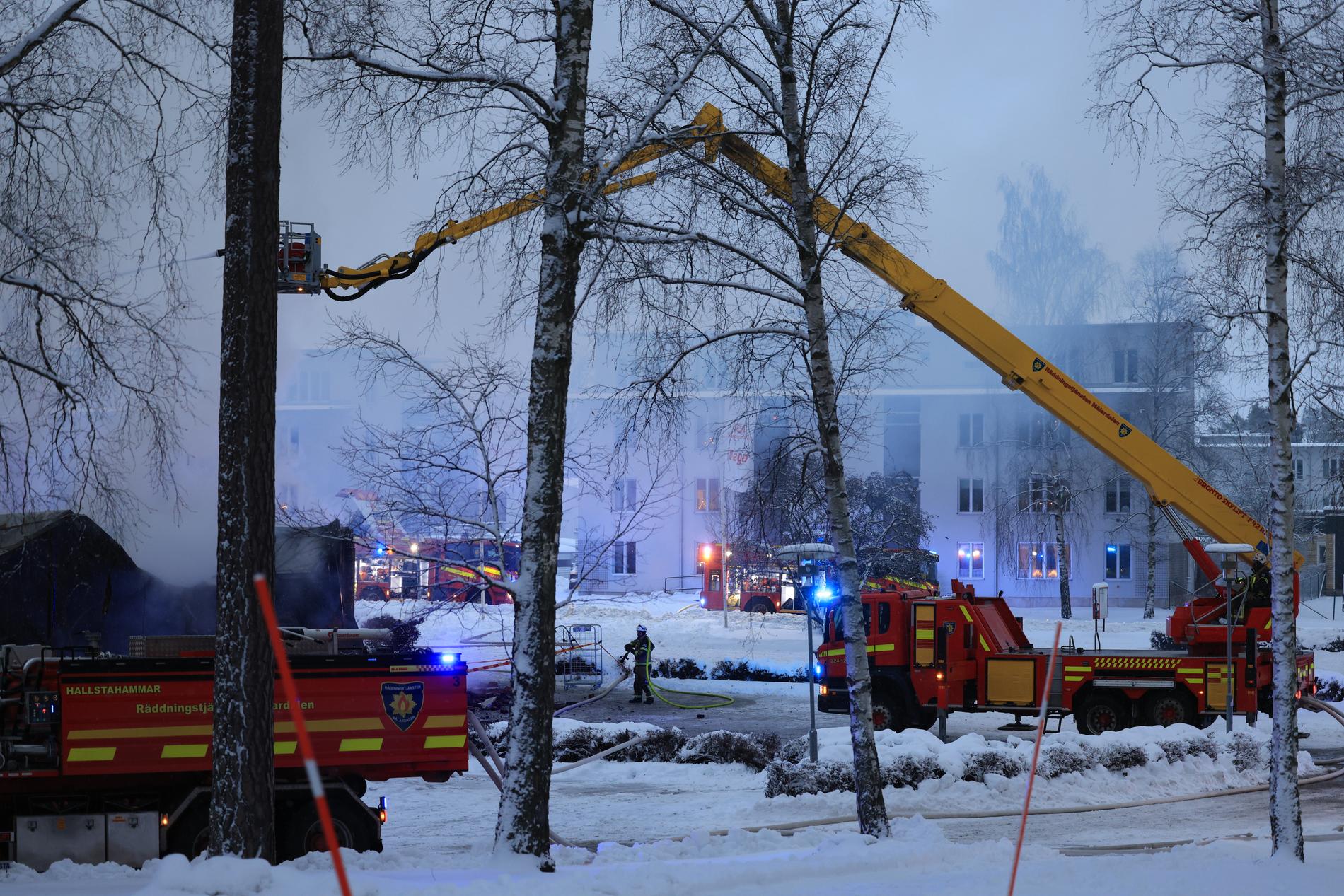 Strax före nyår häktades kvinnan misstänkt för att ha bränt ner Ica-butiken i Västerås.