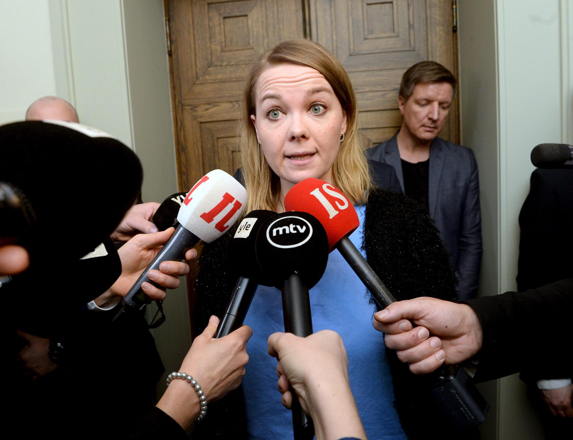 Centerns partiledare Katri Kulmuni talar om att det saknas förtroende för Antti Rinne efter att riksdagsgruppen hållit möte.