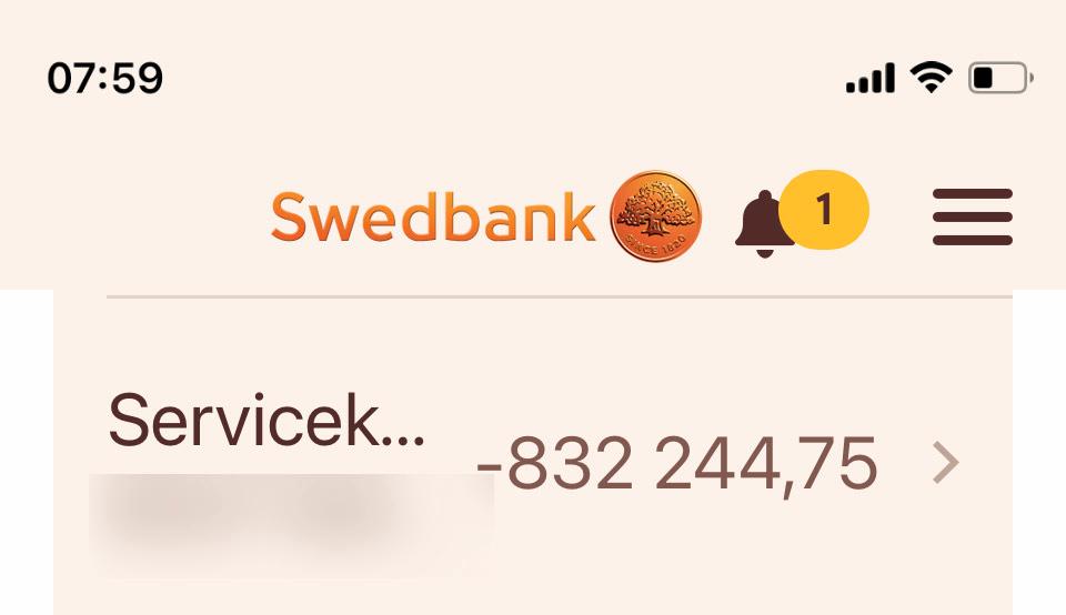 Efter att ha läst nyheten om Swedbank i Aftonbladet, loggade Barbro in i bankappen och såg att pengarna från husförsäljningen var borta.