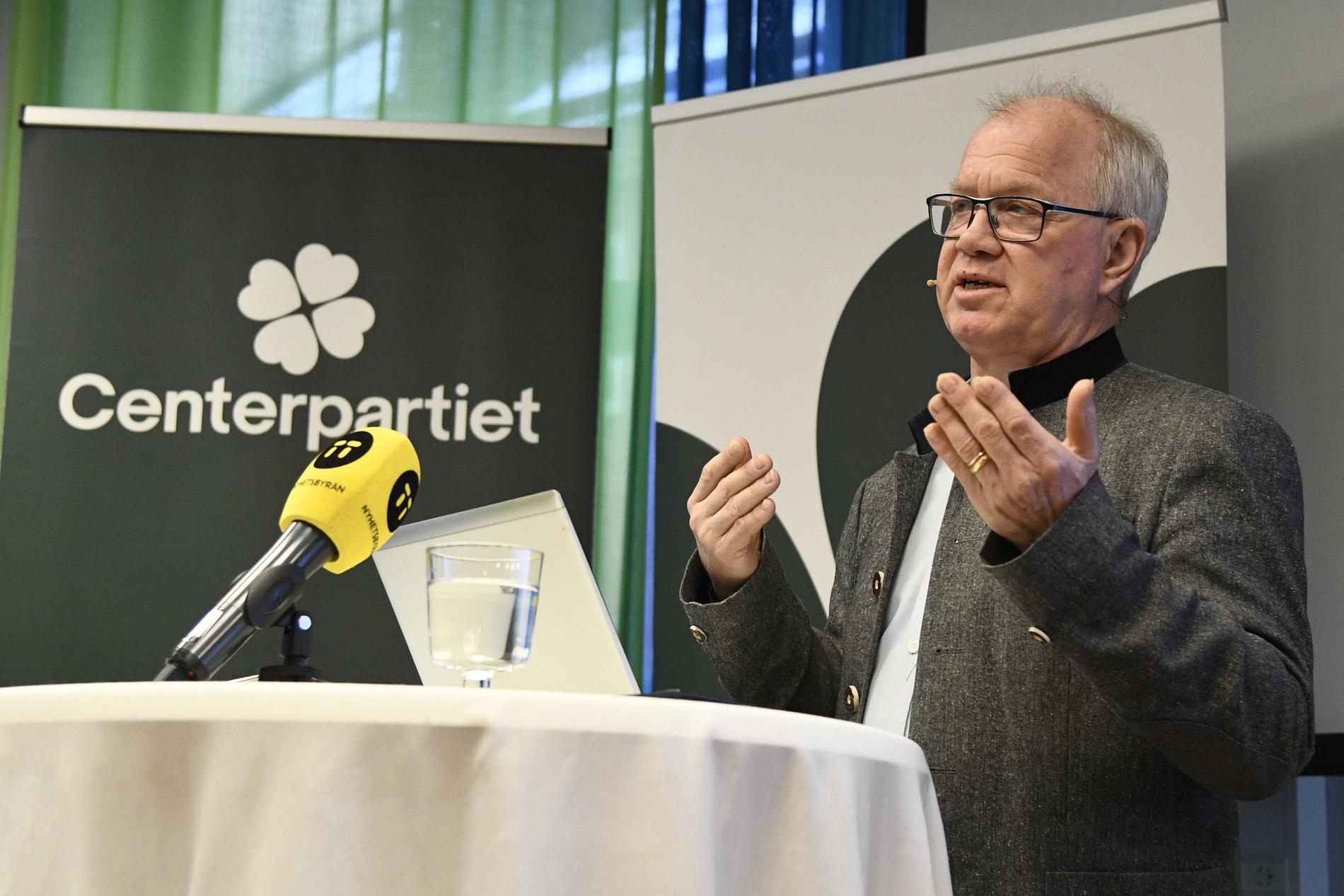 Centerpartiet valanalysgrupps ordförande Christer Jonsson presenterar partiets eftervalsanalys.