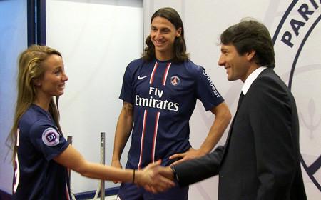 Zlatan presenterade Kosovare Asllani inför PSG:s sportchef.