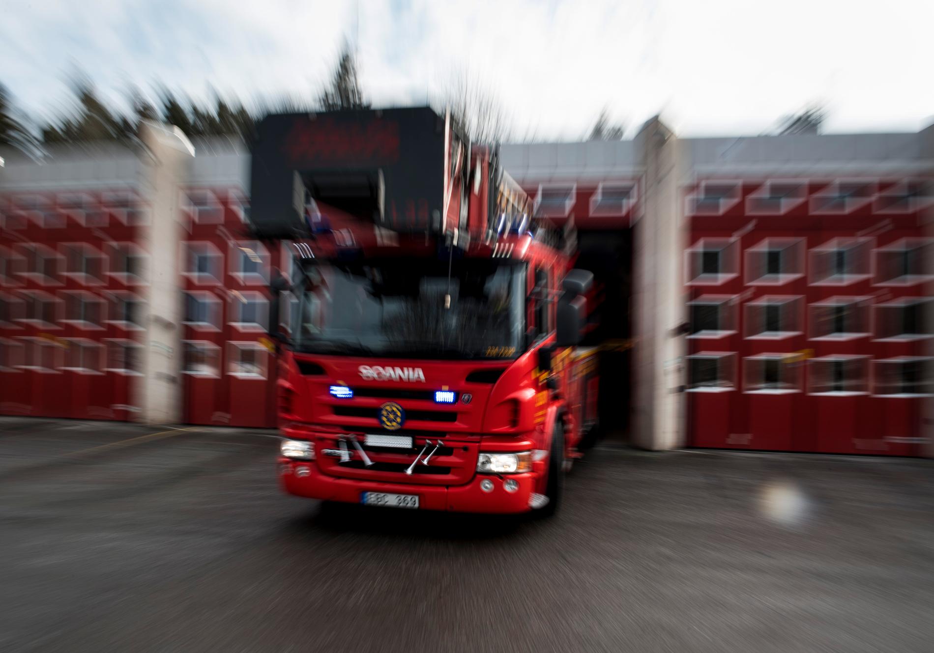 Ett flerfamiljshus i Storfors norr om Kristinehamn har totalskadats i en brand. Arkivbild.