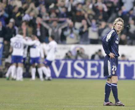 Beckham var inte så nöjd i går. Real Madrid förlorade med 6-1.