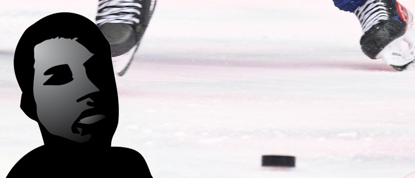 En hockeyspelare med meriter från Tre Kronor åtalas för misshandel.