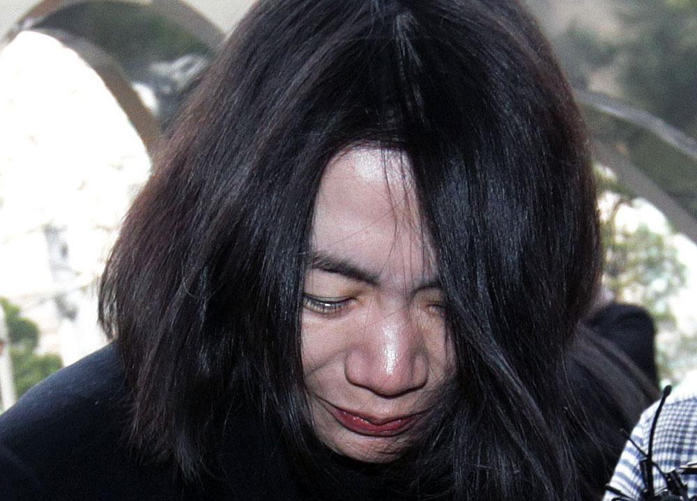 Heather Cho, även känd som Cho-Hyun-Ah får ett års fängelse på grund av nötskandalen.