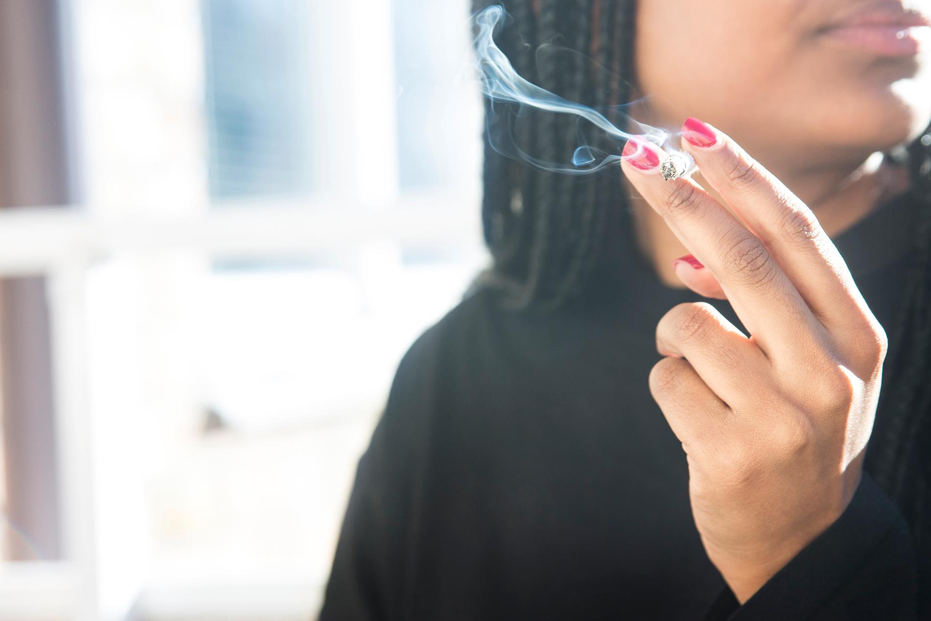 Från 1 juli 2019 råder rökförbud på uteserveringar. Arkivbild.