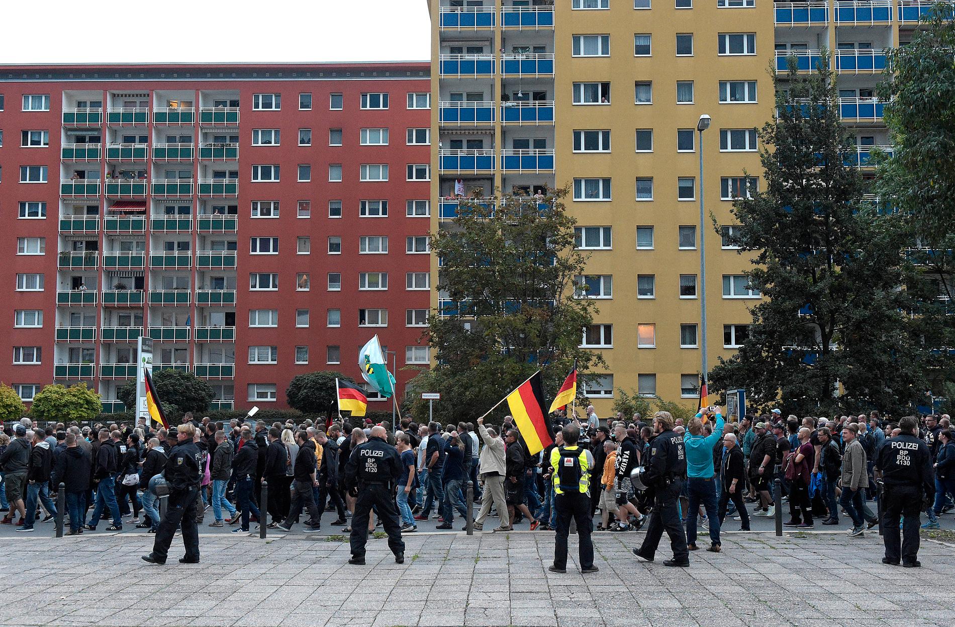 Folksamling i Chemnitz den 7 september under de högerextrema protesterna som urartade i våldsamheter.
