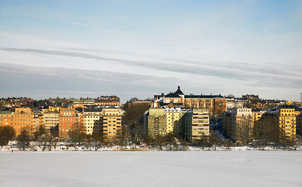 Bostadsrättspriserna har backat med 4,5 procent i Stockholm under hösten.
