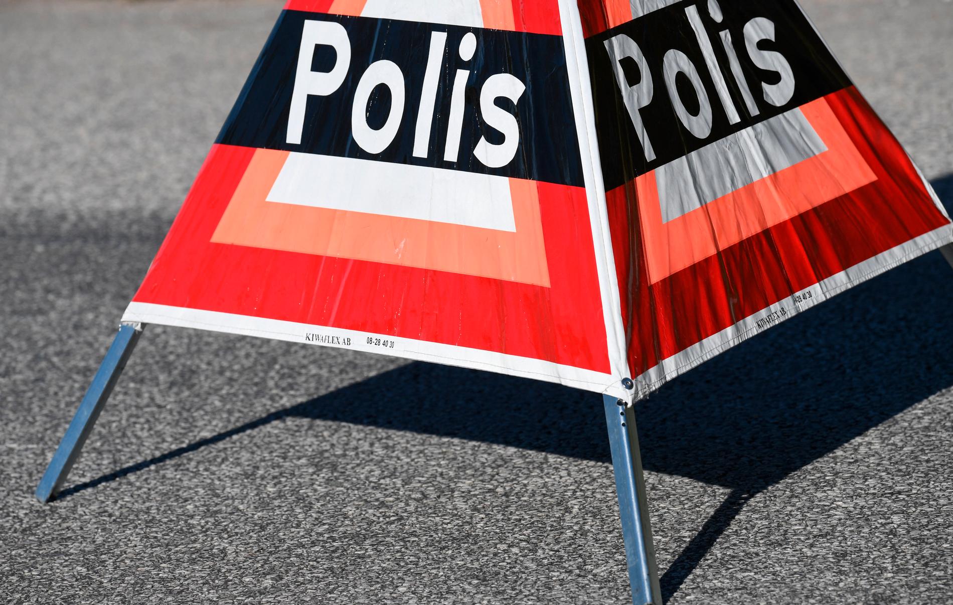 Polisen söker efter två personer efter ett bilrån i Malmö. Arkivbild.