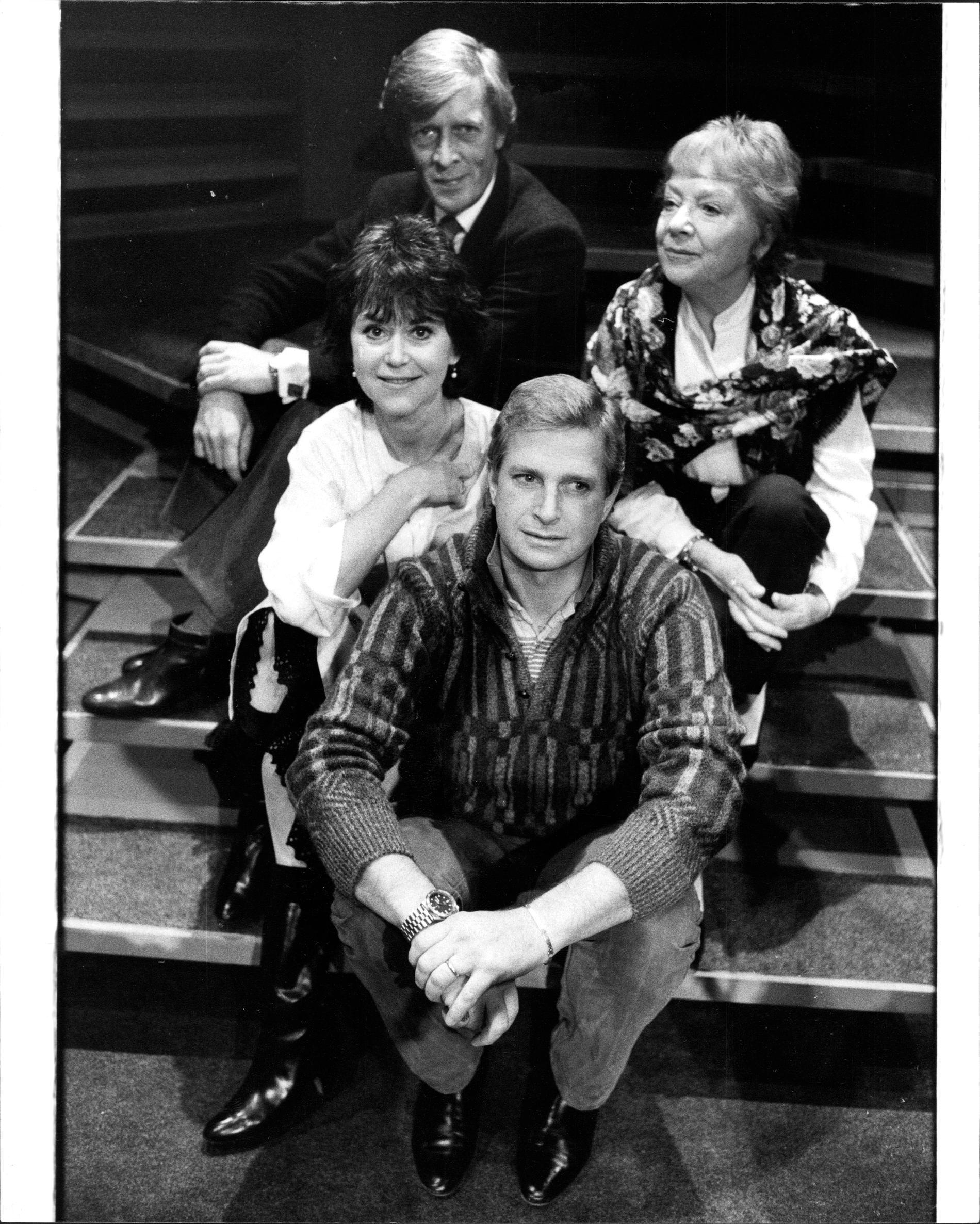 Thomas Hallberg, Agneta Prytz, Lena Söderblom och Ulf Brunnberg inför premiären av ”Dödsfällan” 1983.