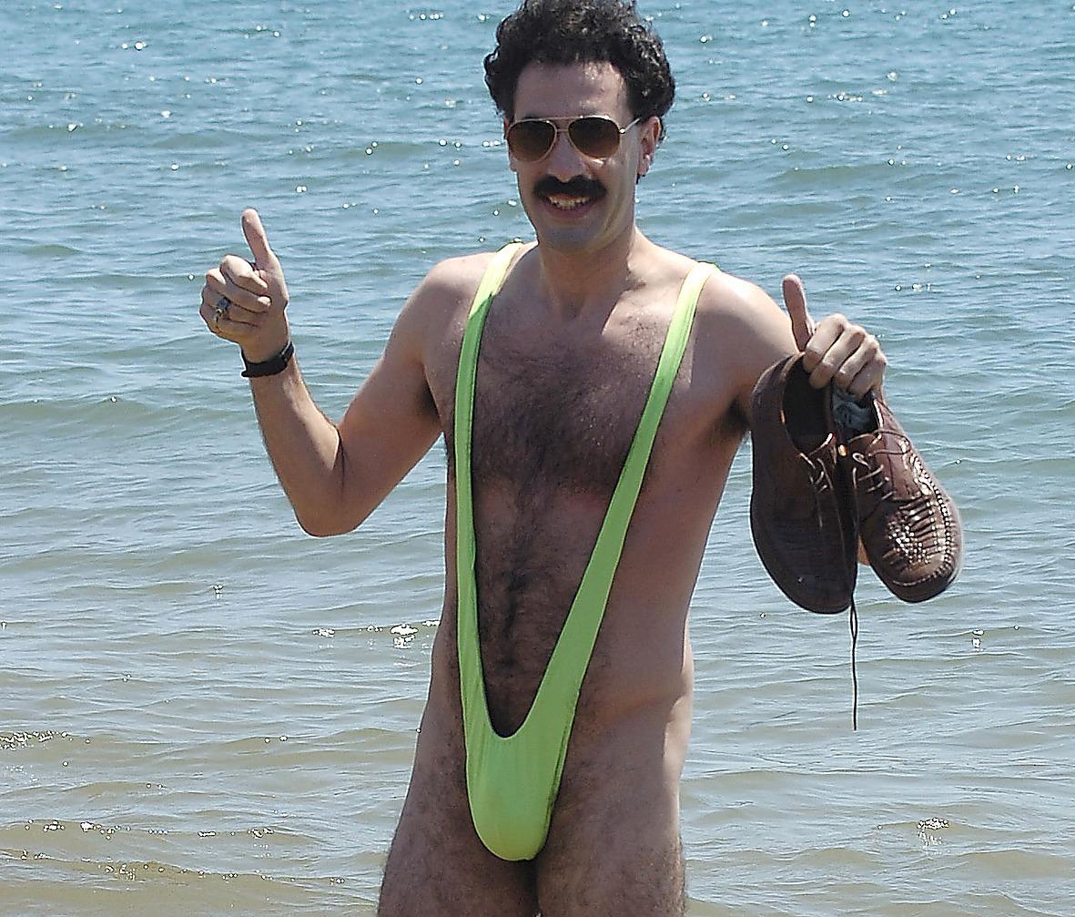 ”Borat” i sin välkända badbyxa.
