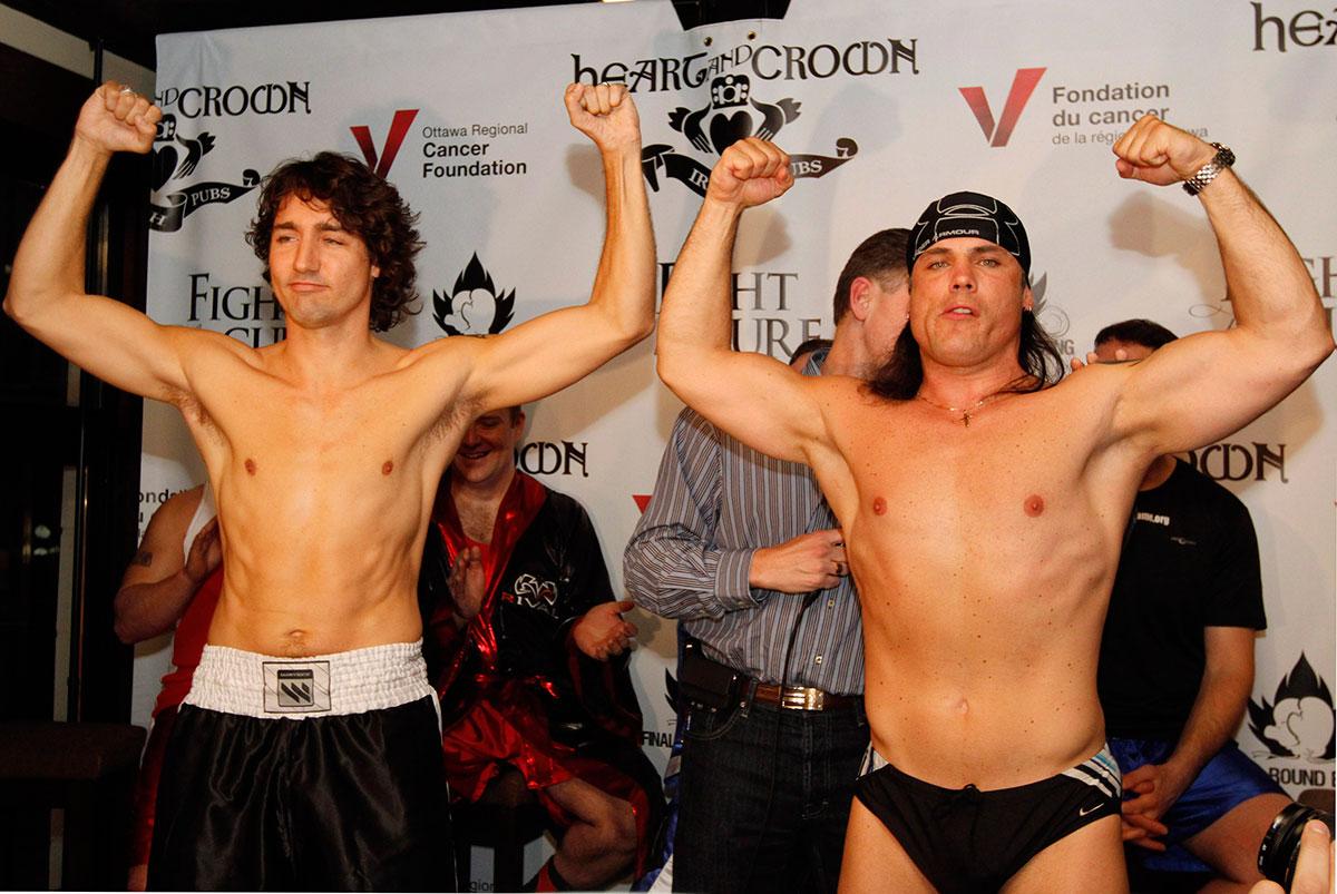 Konservative senatorn Patrick Brazeau, till höger, mötte Justin Trudeau i en välgörenhetsboxningsmatch 2012, ett av hans mest omskrivna framträdanden.