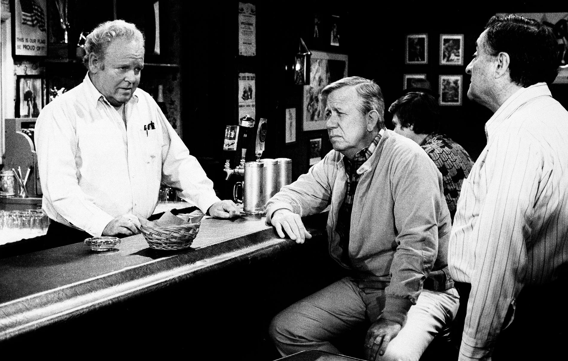 "Archie Bunker's Place" från 1981 med Carroll O'Connor, Allan Melvin och Jason Wingreen (höger).