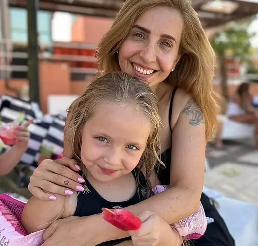 Daniele Aloni, 45, och dottern Emilia, 6.