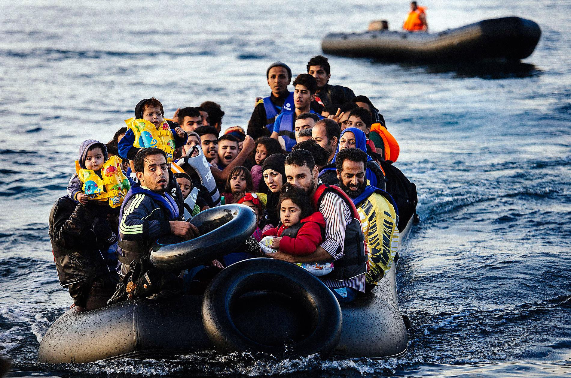 Många flyktingar som kommer till Sverige bär på svåra trauman.