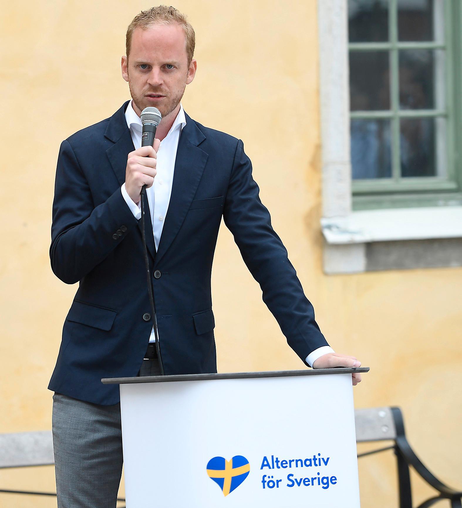 Gustav Kasselstrand, partiledare för Alternativ för Sverige (AfS), den extrema högerfalang som bröt sig ur Sverigedemokraterna förra året. Sedan dess har flera alternativa högermedier grupperat sig runt AfS och Medborgerlig samling.