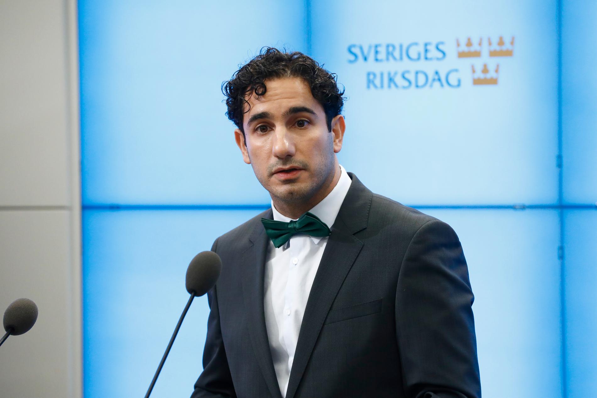 Civilminister Ardalan Shekarabi (Bilden) och Vänsterledaren Jonas Sjöstedt lade i dag fram förslaget om vinstak i välfärden. 