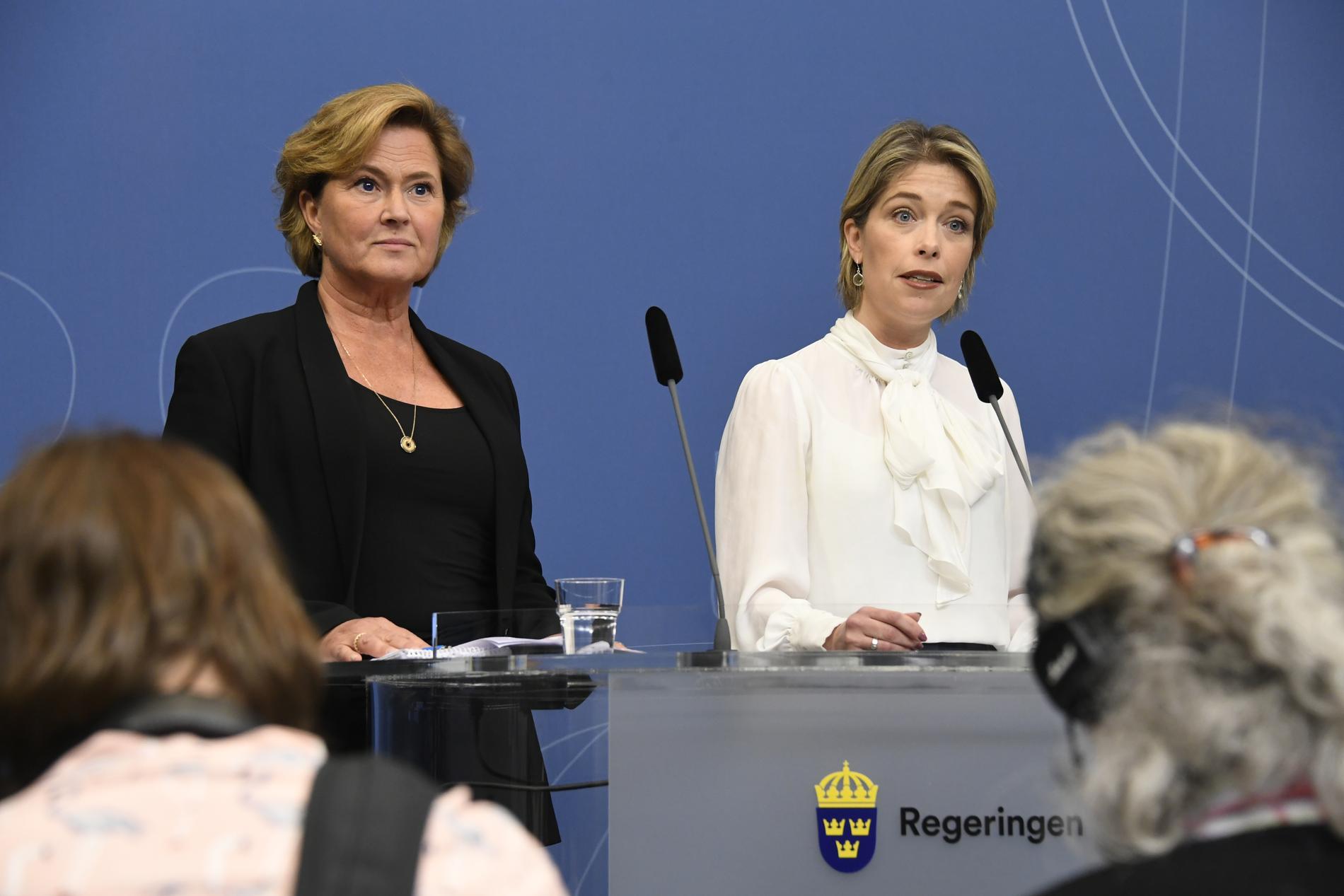 Socialminister Annika Strandhäll tillsammans med nya generaldirektören för Försäkringskassan, Maria Hemström-Hemmingsson. 