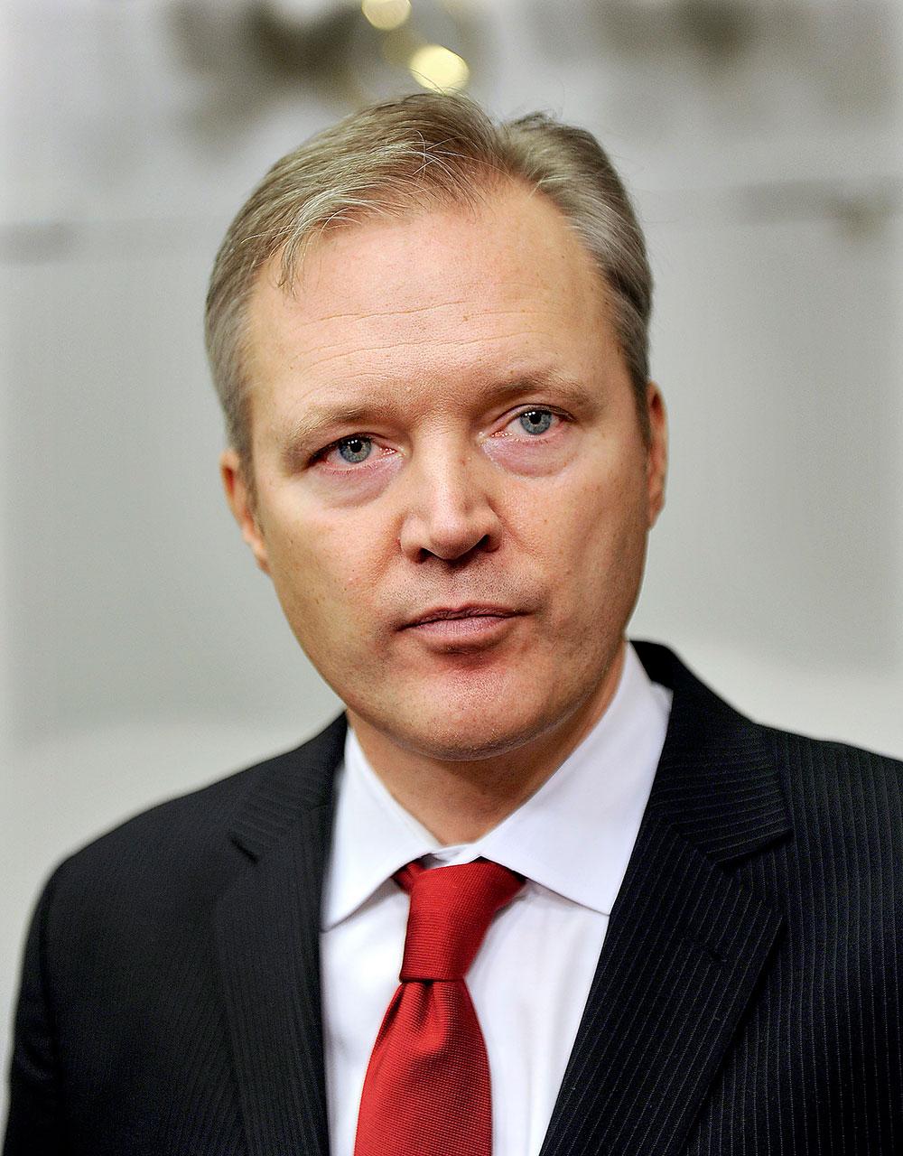 Sten Tolgfors, 46, M, före detta försvarsminister, gick till PR-byrån Rud Pedersen: Nappade direkt när Aftonbladets reportrar ställde frågor om ny lag.