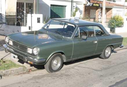 Italienska Pininfarina ändrade ett par streck på Rambler, och det blev en argentinsk lyxkupé, senare med tillnamnet Renault.