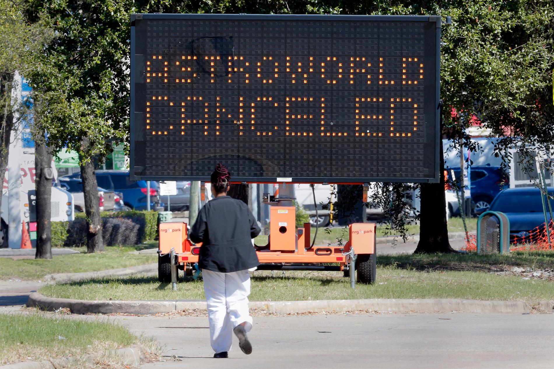 Totalt har nu nio personer dött efter tumultet som uppstod under Travis Scotts spelning på Astro World i Houston. Resten av festivalen ställdes in efter den tragiska händelsen.