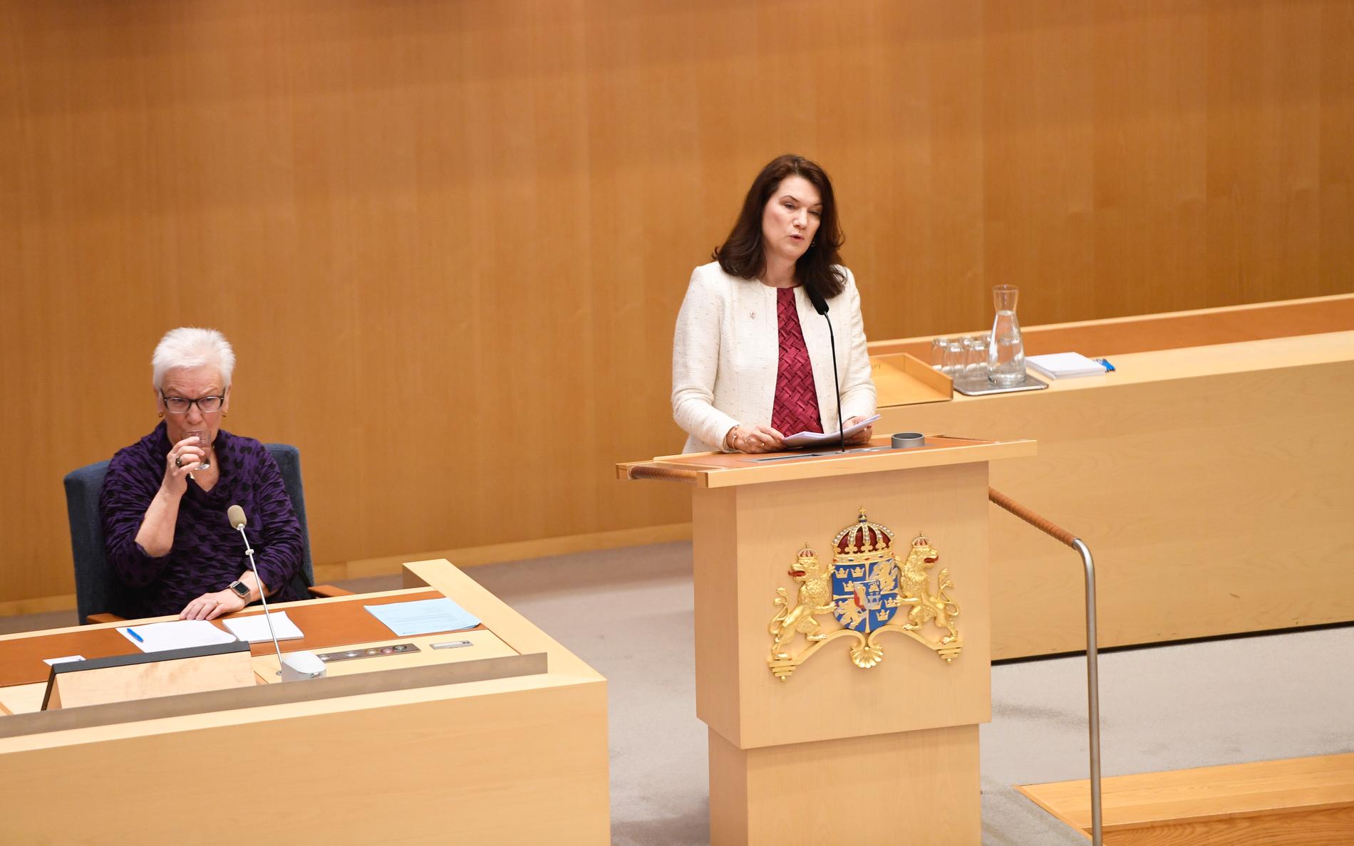 Utrikesminister Ann Linde (S) talar under den utrikespolitiska debatten i riksdagen i Stockholm.