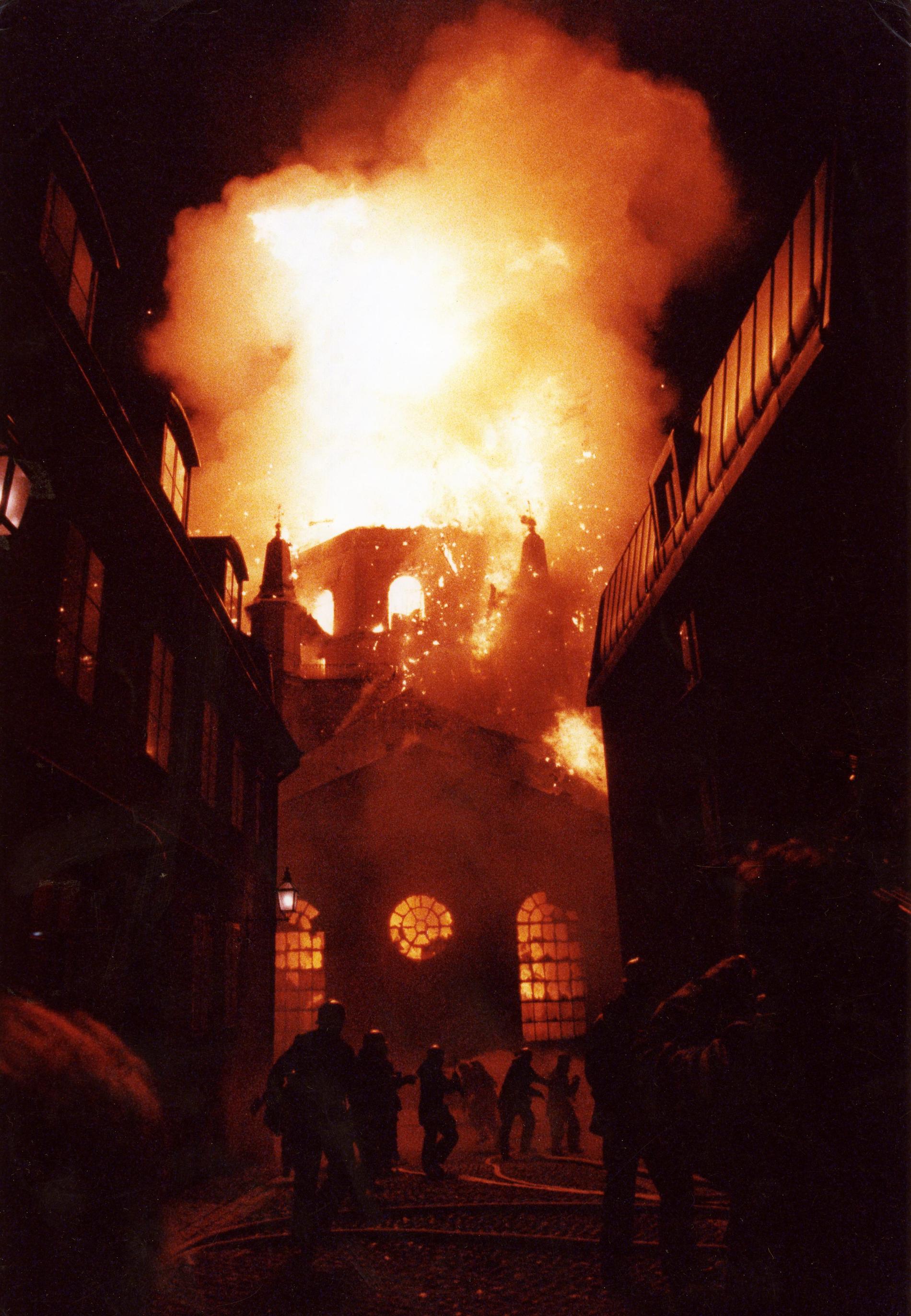 Katarina kyrka i Stockholm brann den 17 maj 1990. Arkivbild.