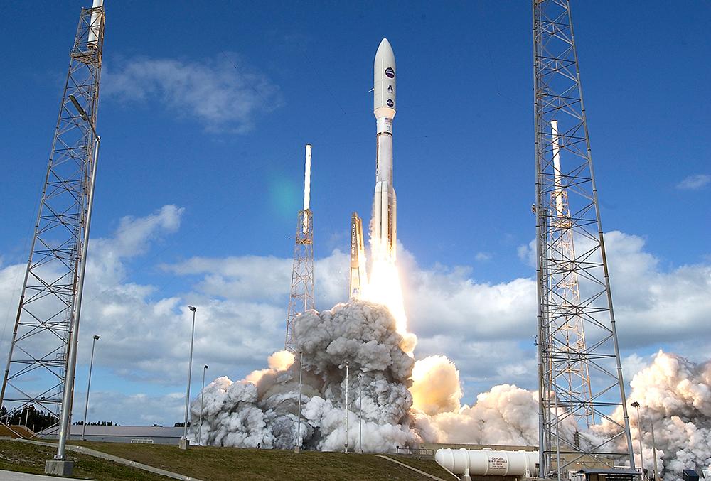 19 januari 2006 lyfte Atlasraketen bärandes New Horizons-farkosten från Cape Canaveral, Florida.