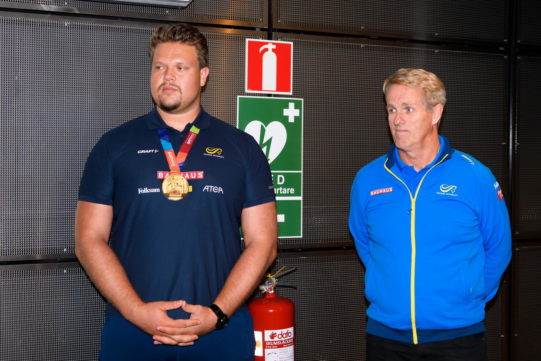 Ståhl och Hafsteinsson efter VM-guldet 2019.