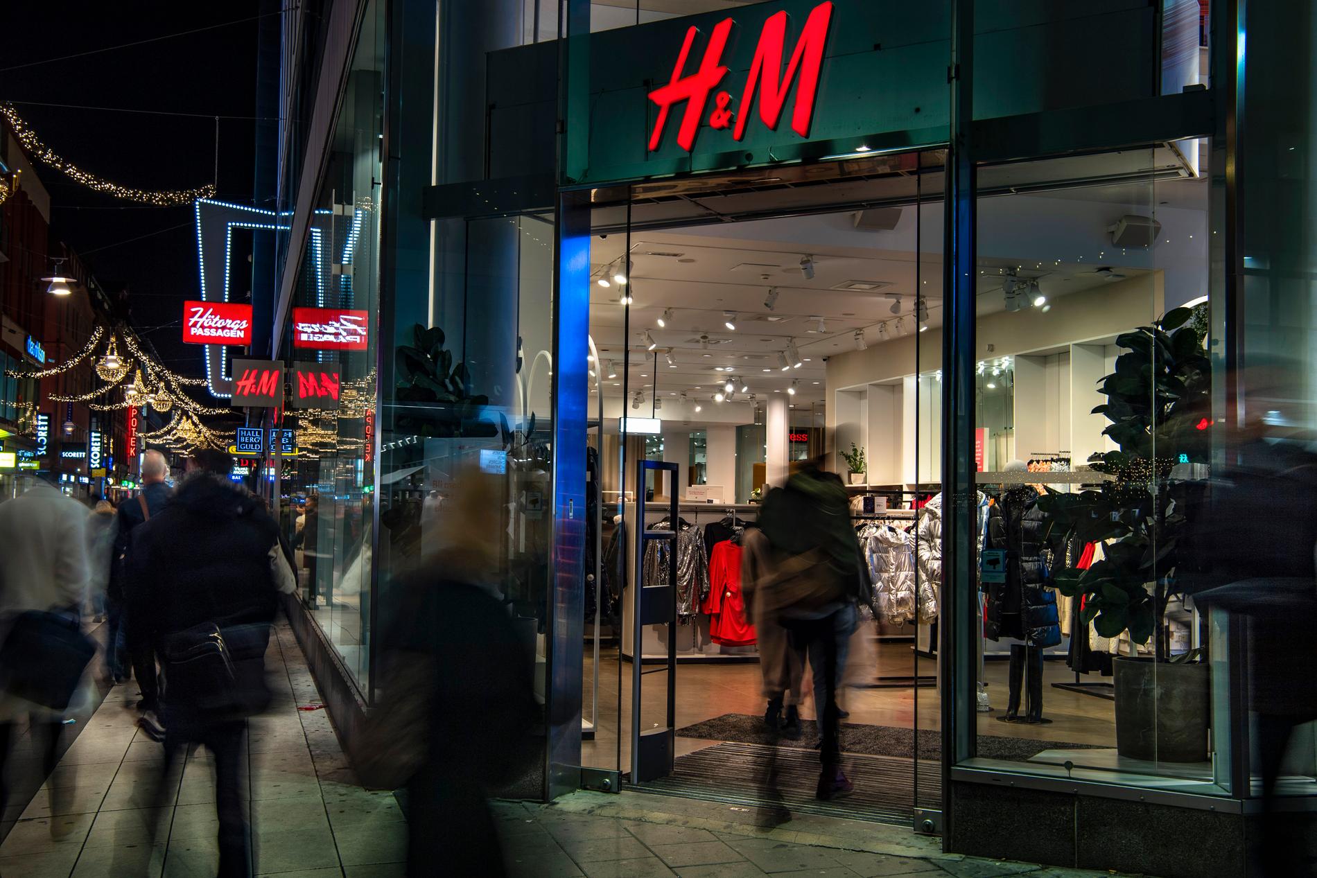 H&M:s butik på Drottninggatan i Stockholm.
