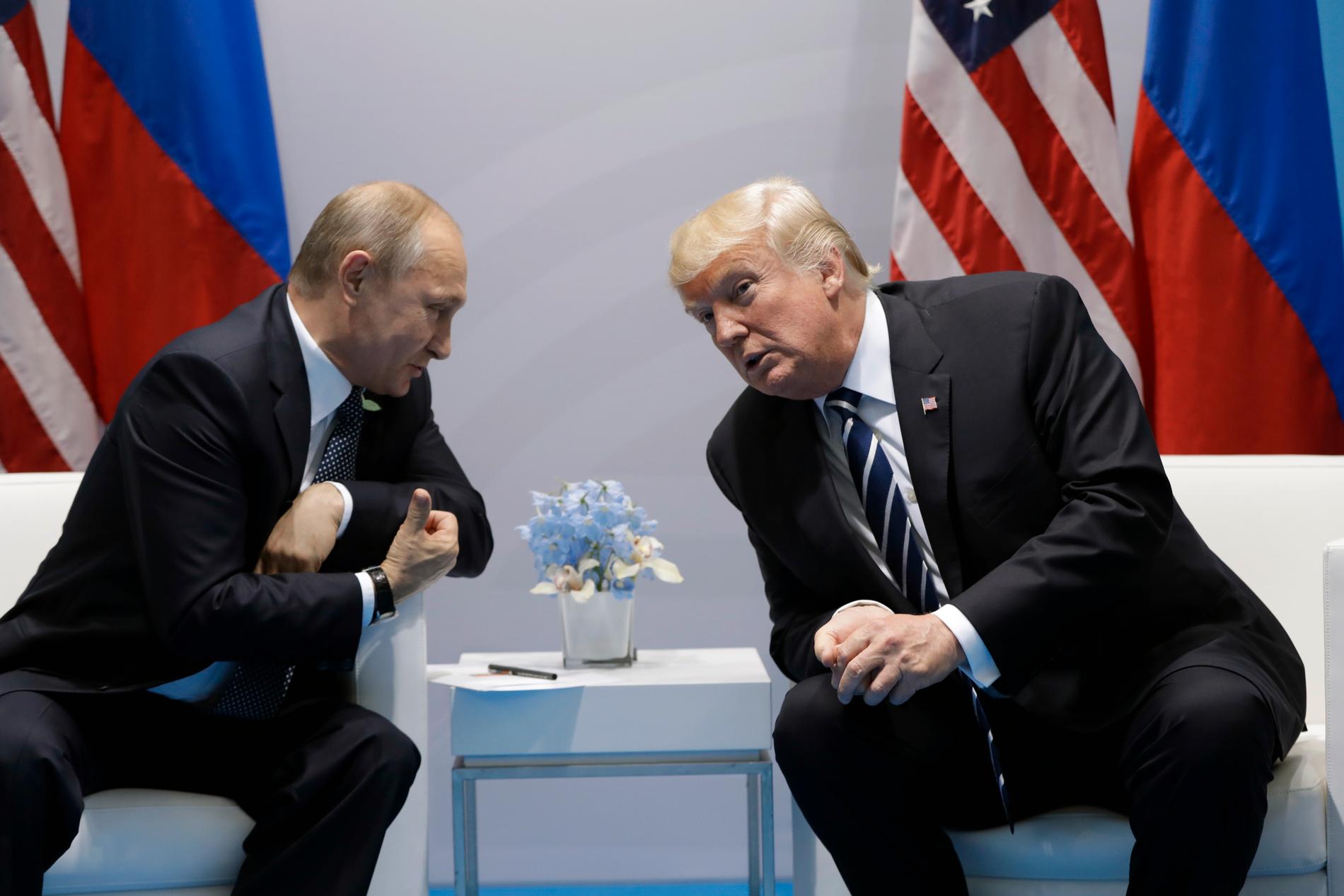 Putin och Trump i juli 2017. 