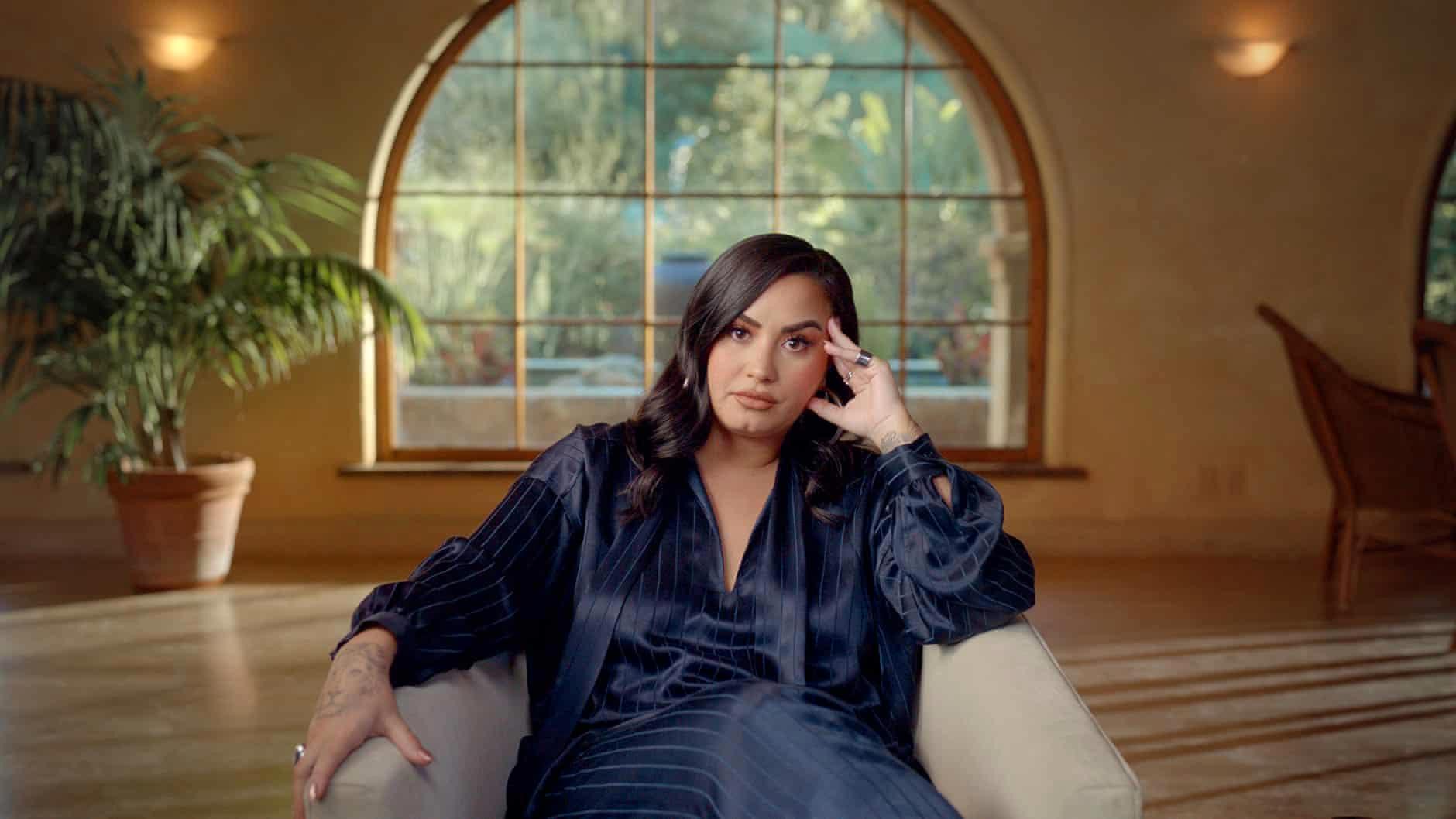 Demi Lovato är dubbelt aktuell med album och dokumentär efter en tids tystnad.  