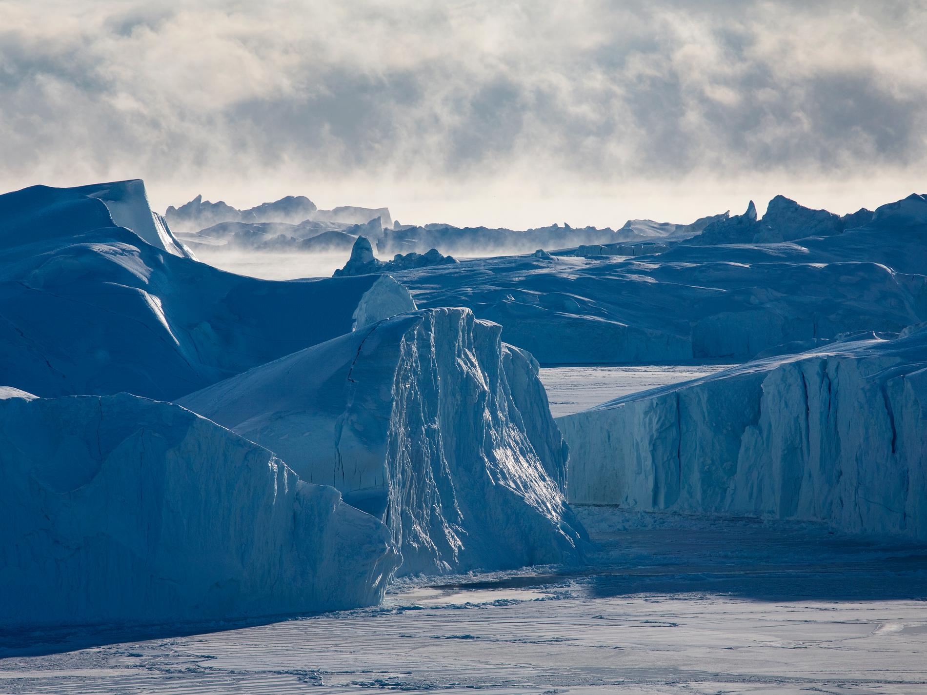 Grönlandsisen smälter snabbare än forskare trott