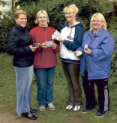 PILLERPROVARE. Aftonbladets testpatrull provade fyra olika preparat för att minska sötsuget. Resultatet varierade från person till person. Från vänster: Patricia, Ulrika, Marie-Louise och Pia.