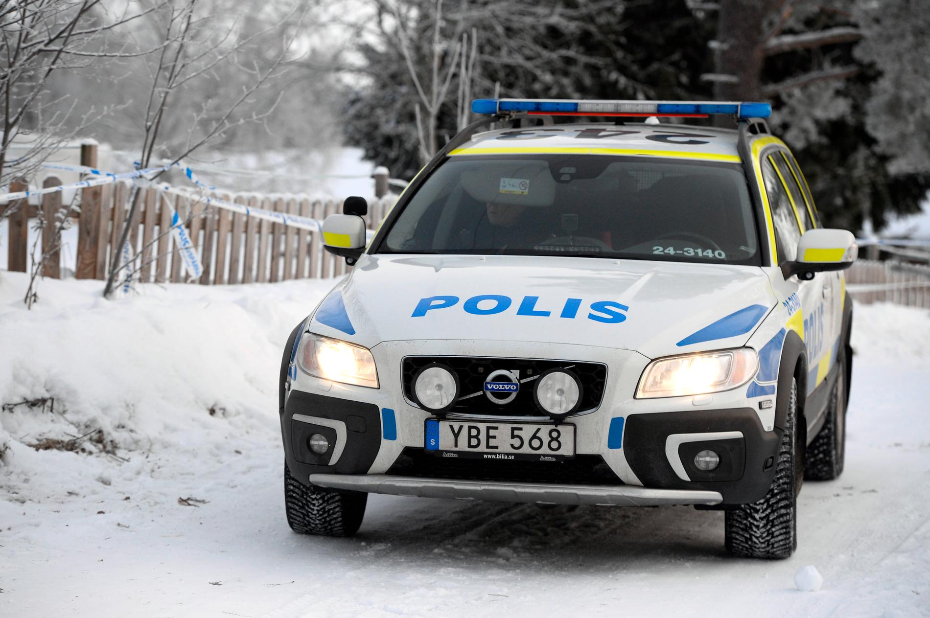 Pappan misstänks ha skjutit ihjäl sina barn, enligt uppgifter till Aftonbladet. 