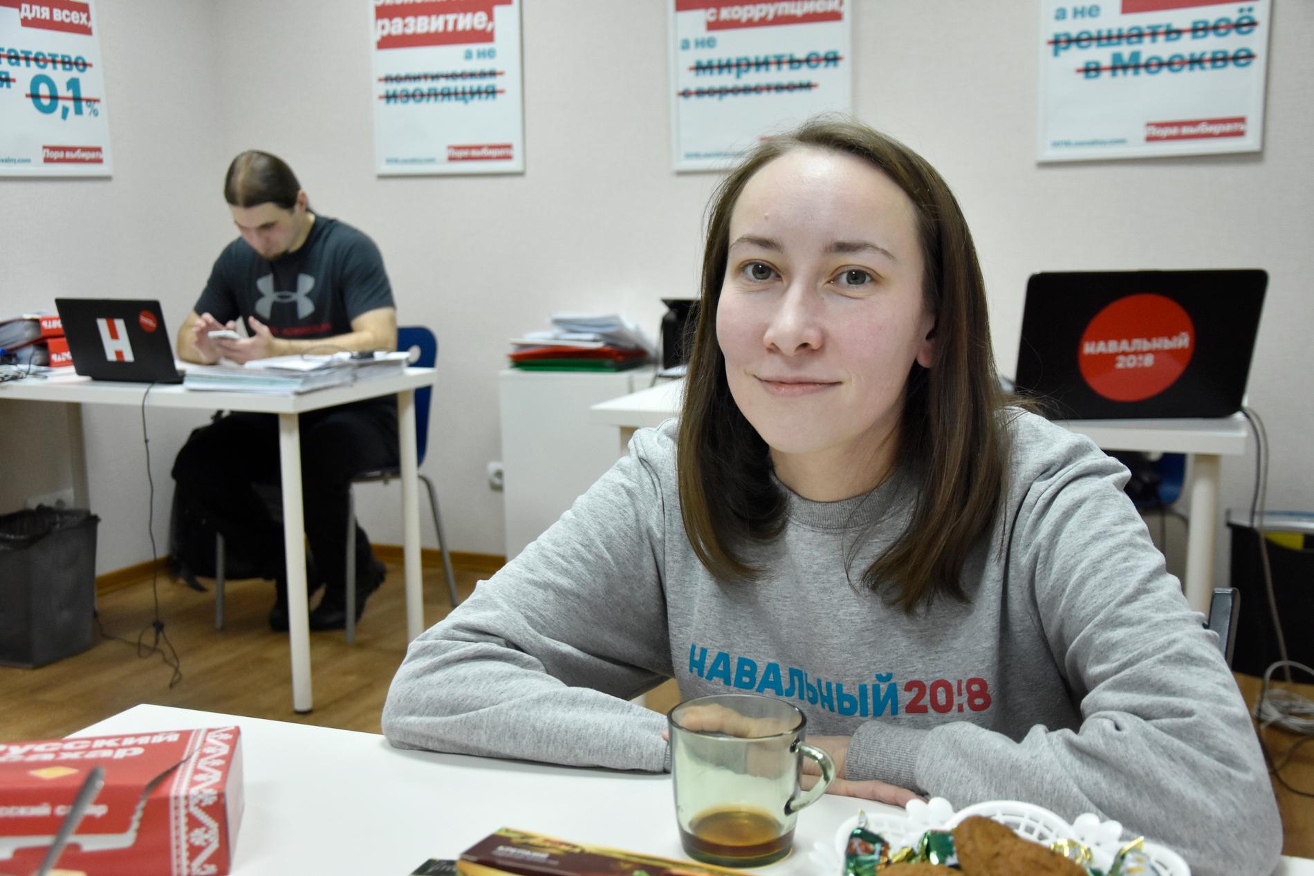 Anna Petkoglo arbetar för ryske oppositionsledaren Aleksej Navalnyjs kampanj - även om Navalnyj stoppats från att delta i årets presidentval.