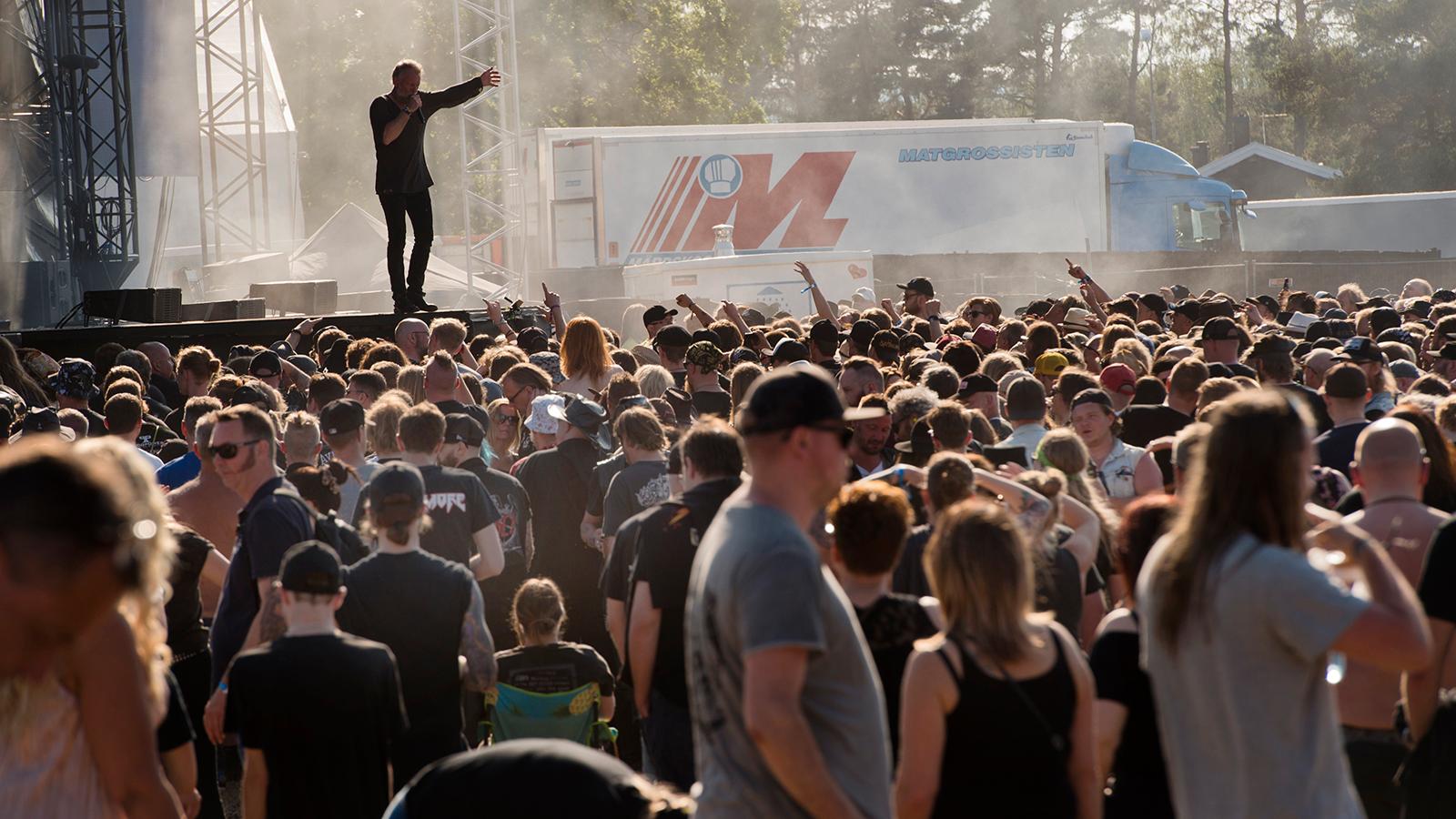 Arrangörerna för Sweden Rock försöker rädda årets festival genom att senarelägga den. Bilden är från fjolårets.
