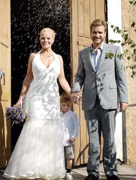 Gifta! Gry gifte sig i juli med Alex Kossek i Sätra brunn. Sonen Vincent, 4, var förstås med på den stora dagen.
